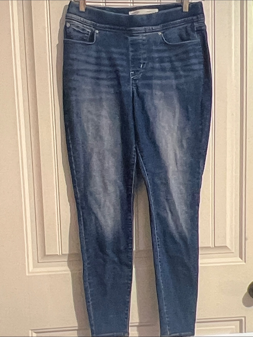 Levi’s Pull On Shaping Jeans Size 12